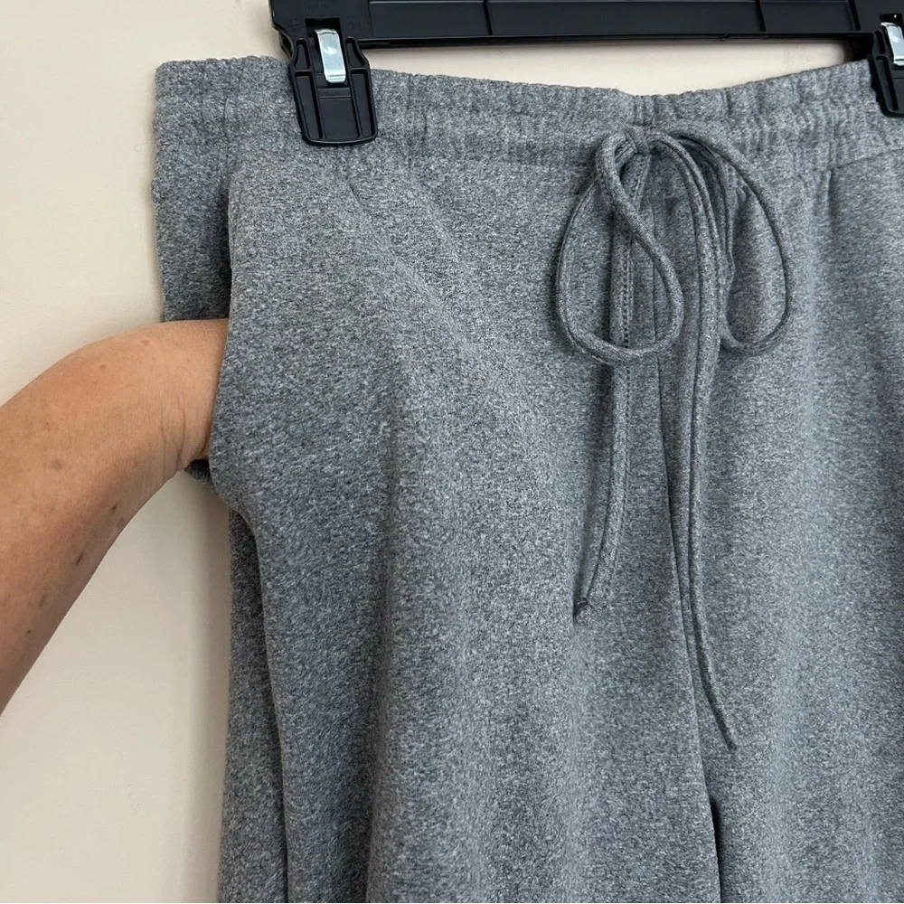 Love Streak Women’s Heather Gray Joggers_4